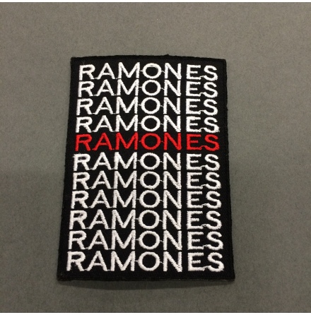 Ramones - Svart Vit/Röd Text - Tygmärke