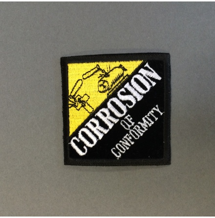Corrosion of Conformity - Svart/Gul-Vit Logo - Tygmärke